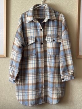 Plaid Shacket Jacket in Light Blue & Cream (L)